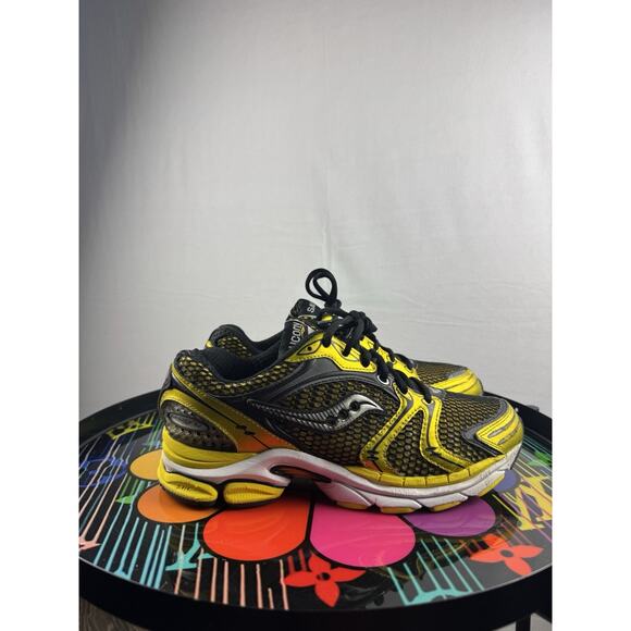 Saucony ProGrid Triumph 4 in the \
